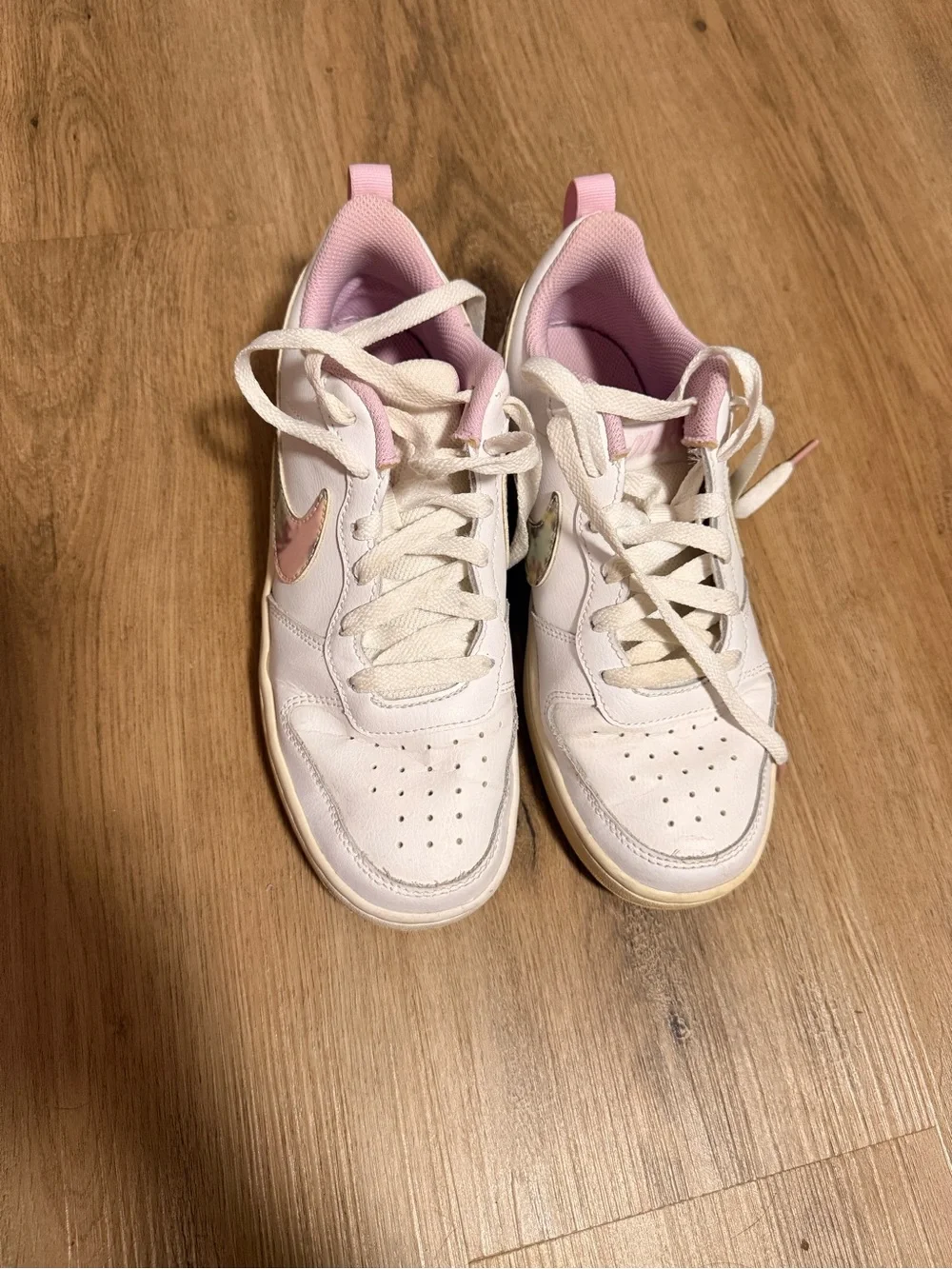 Nike Women's White Low-Top Sneakers with Pastel Marble Swoosh